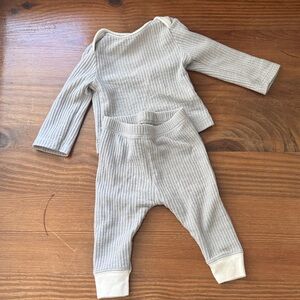 Cloud Island Light Gray/Cream Waffle Knit Baby Set